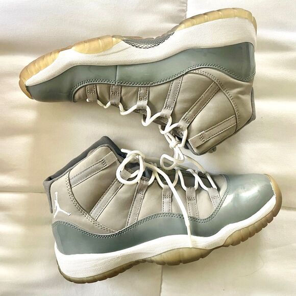 Nike Air Jordan 11 Retro PS Basketball Sneakers Medium Cool Grey Sz 6Y Youth - Picture 1 of 9